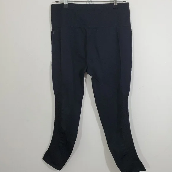NWT Fabletics Sync High Waisted Perforated Athletic Leggings 7/8 Black Size XL - Picture 8 of 10